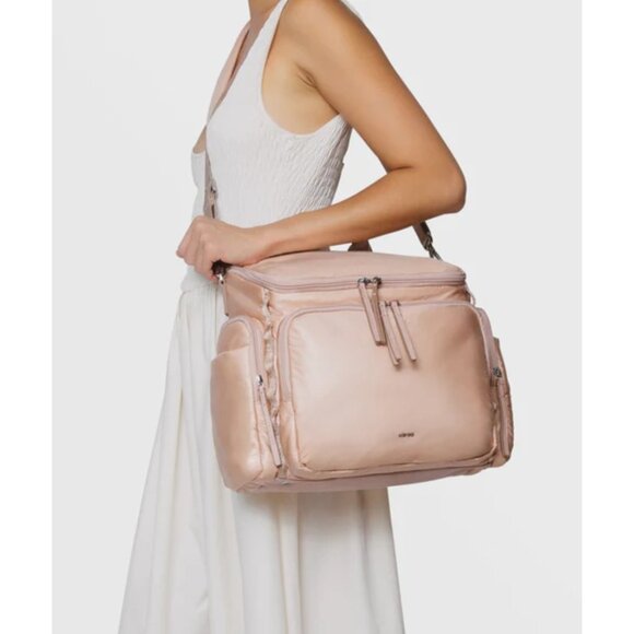Caraa Baby Bag Medium in Blush Nylon Baby Essential Waterproof Travel - Picture 2 of 6